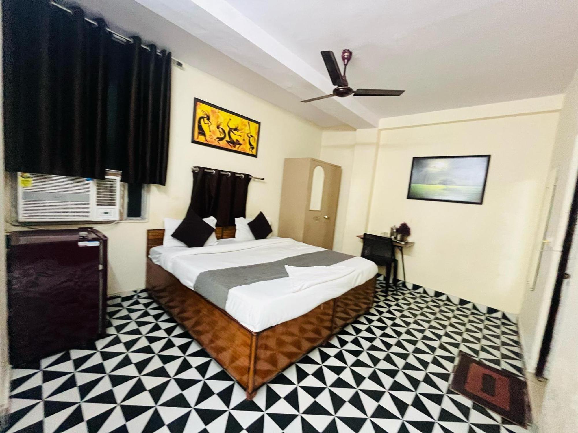 Hotel Peace - 5 Mins Away From Us Embassy